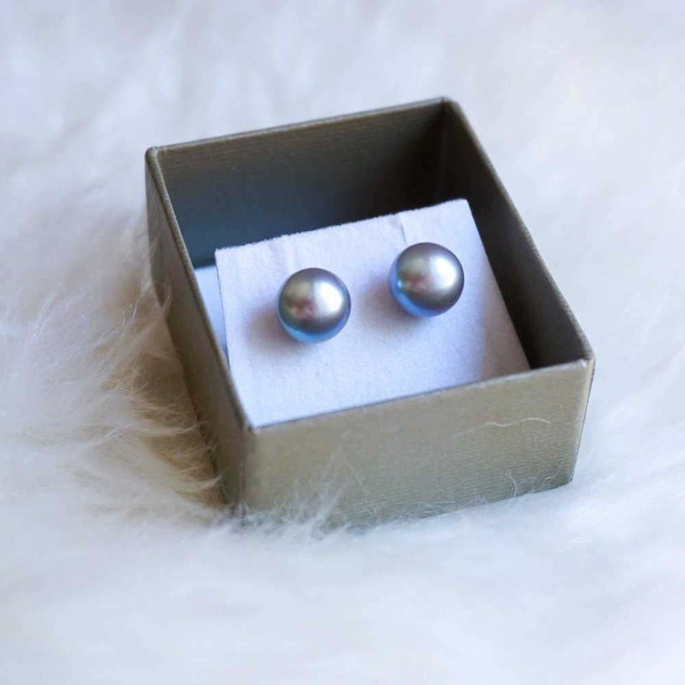 Freshwater Pearl Stud Earrings